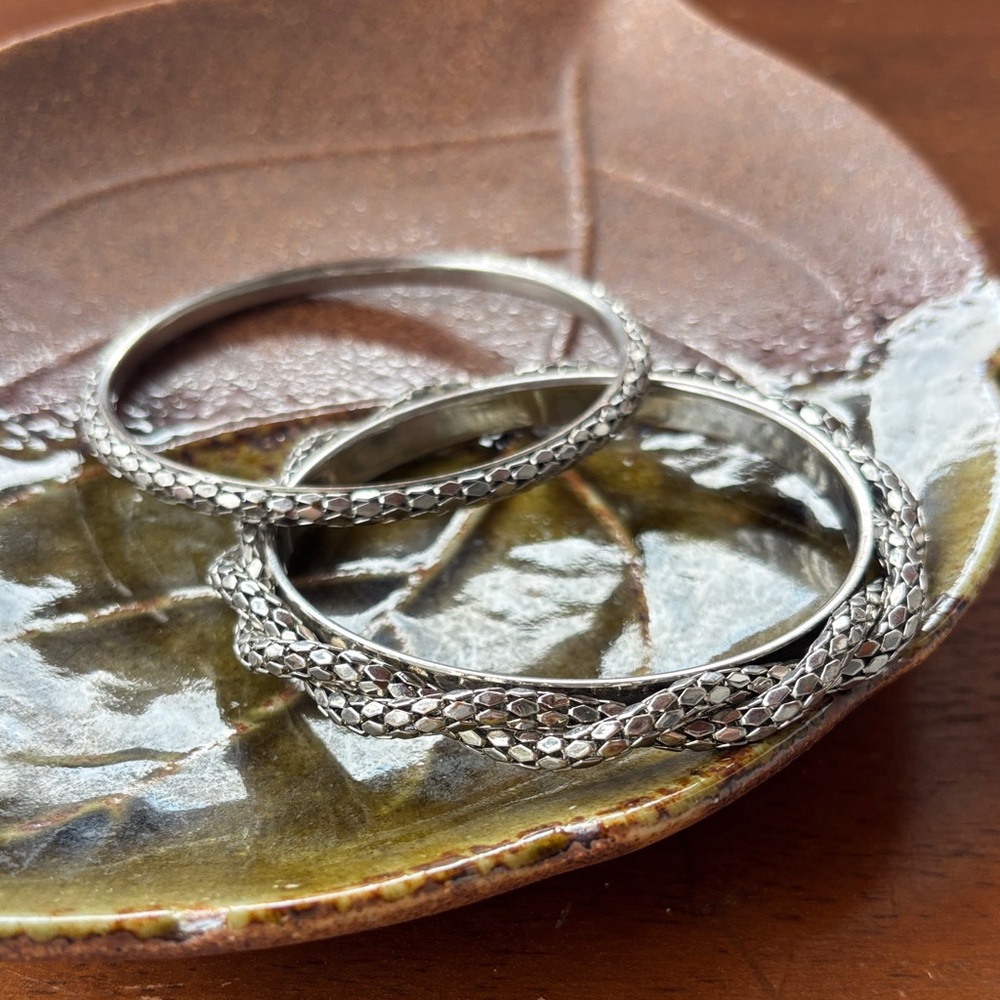 Silver Serpent Textured Bangle Bracelet Set - Women Jewelry